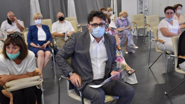 Жителям удаленных районов не хватило оборудования для онлайн-трансляций культурных событий
