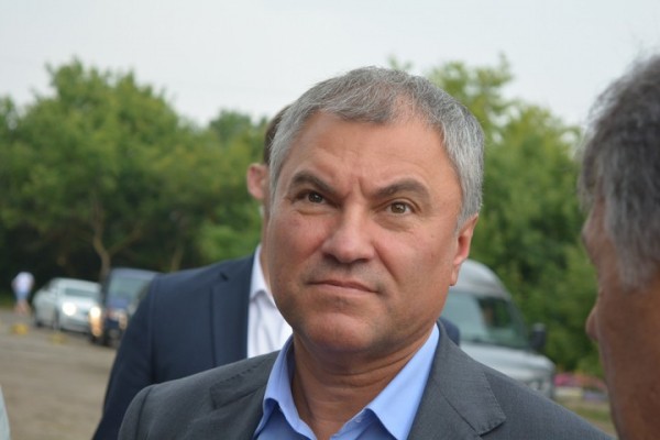 Спикер Госдумы Володин призвал создать в Саратове план развития парков и трепетно относиться к деревьям Спикер Госдумы Володин призвал создать в Саратове план развития парков и трепетно относиться к деревьям