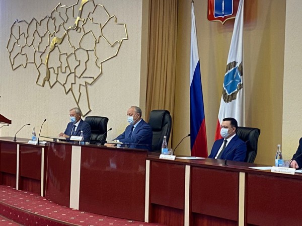 Саратовским родителям объяснят особенности учебы во время коронавируса