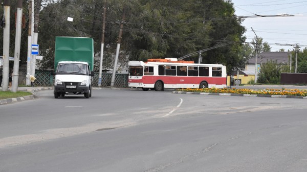 Чиновник мэрии объяснил, почему в Саратове не решаются дорожные проблемы: &laquo;Копилка бюджета города пуста. Вот откуда деньги брать?&raquo;
