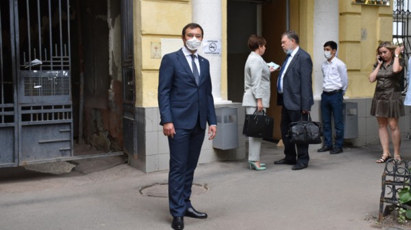 На закрытой от журналистов конференции избрали нового ректора СГМУ
На закрытой от журналистов конференции избрали нового ректора СГМУ