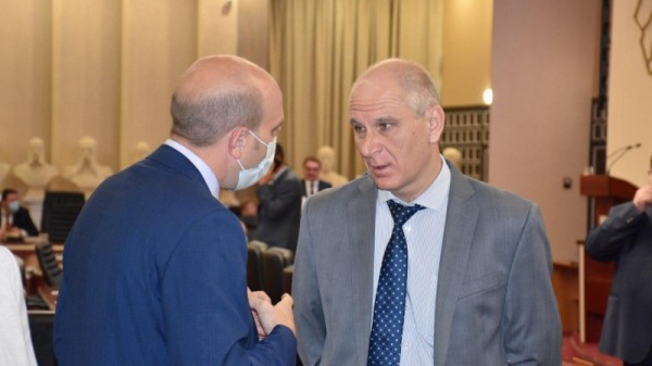 Глава правительства Саратовской области: &laquo;До конца года мы будем жить в режиме максимальной экономии средств. В следующем году будет не лучше&raquo;
