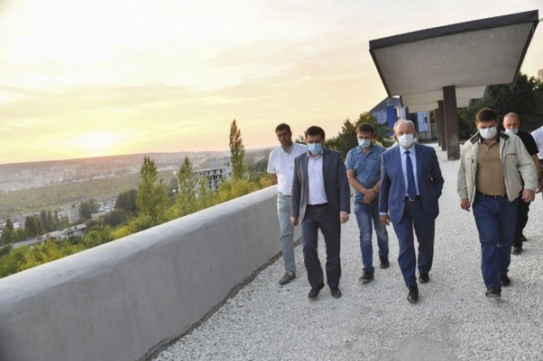 Глава региона потребовал ускорить работы на Трофимовском мосту и объектах благоустройства Саратова Глава региона потребовал ускорить работы на Трофимовском мосту и объектах благоустройства Саратова