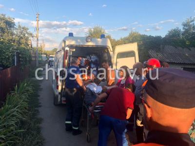 В Саратове мужчина упал на вертикально торчащую трубу
В Саратове мужчина упал на вертикально торчащую трубу