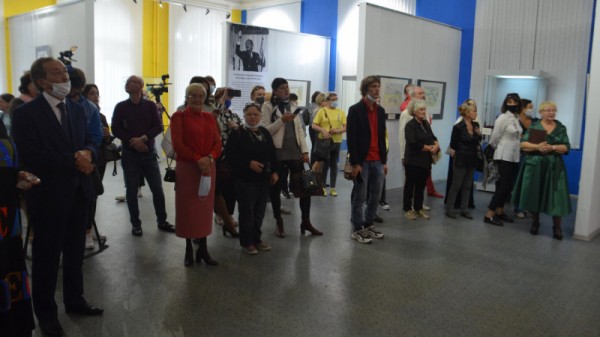 В Саратов привезли оригинальные произведения Сальвадора Дали
