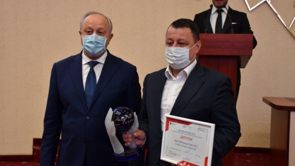 В Саратове назвали экспортеров года. Губернатор наградил бизнесменов
В Саратове назвали экспортеров года. Губернатор наградил бизнесменов