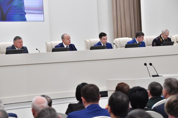 
Средняя зарплата медработников увеличилась на 19 процентов