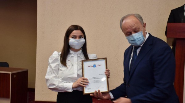 В Саратове назвали экспортеров года. Губернатор наградил бизнесменов
В Саратове назвали экспортеров года. Губернатор наградил бизнесменов