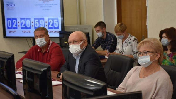 Довыборы. Саратовцам разрешили голосовать во дворах
