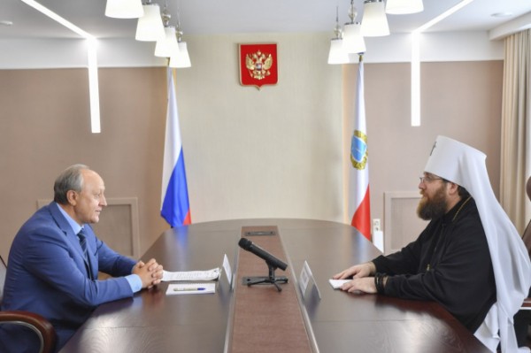 Губернатор Валерий Радаев провел встречу с митрополитом Саратовским и Вольским Игнатием