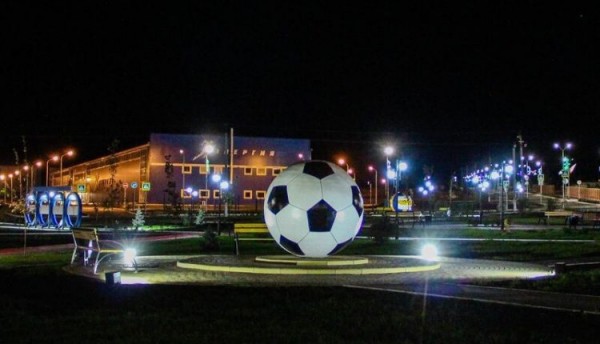 
В Татищеве появился обновленный сквер &laquo;Спортивный&raquo;