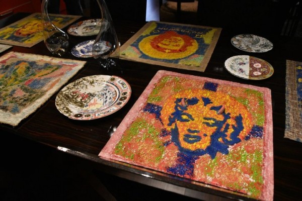 &laquo;Потри мне спину русским авангардом&raquo;: РОСИЗО организовал художественную выставку о дизайне в салоне элитной мебели