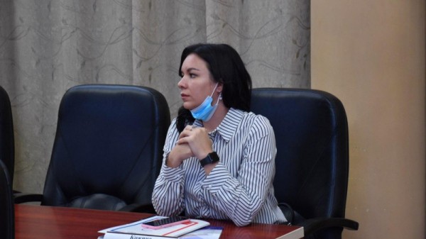 В Саратове назвали экспортеров года. Губернатор наградил бизнесменов
В Саратове назвали экспортеров года. Губернатор наградил бизнесменов