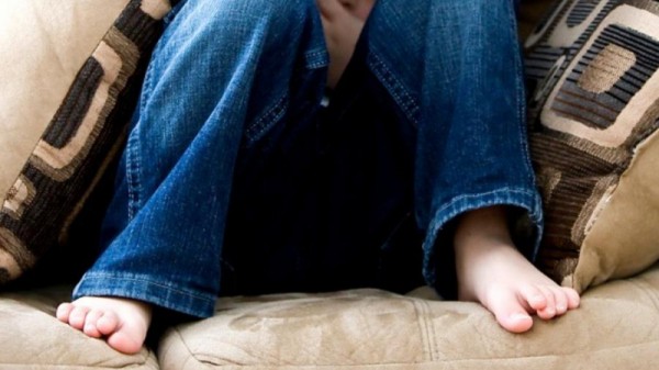 В Саратове мать занималась сексом с маленьким сыном и водила его к любовнику-педофилу
