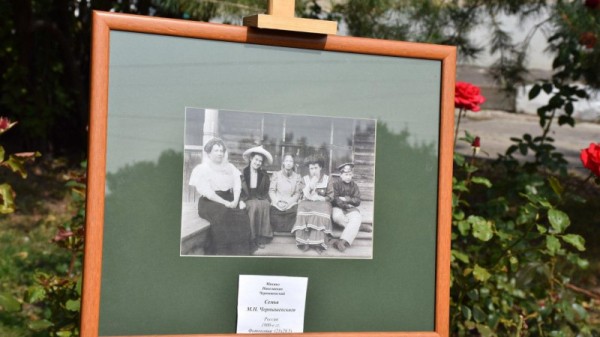 В саратовском музее зачитали поздравление президента России
В саратовском музее зачитали поздравление президента России