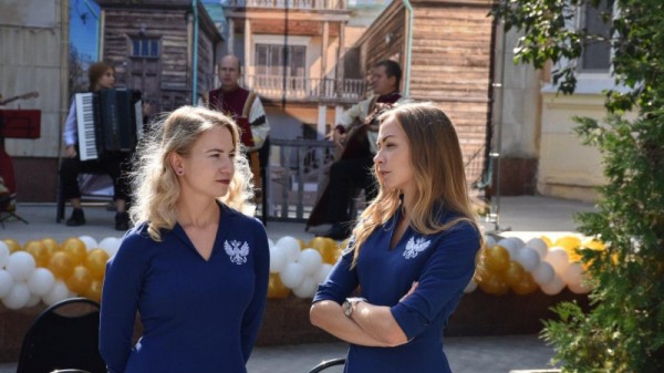 В саратовском музее зачитали поздравление президента России
В саратовском музее зачитали поздравление президента России