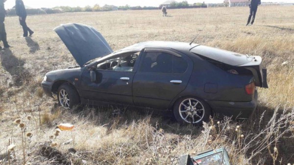 Автомобиль слетел с дороги и перевернулся. Погиб мужчина
Автомобиль слетел с дороги и перевернулся. Погиб мужчина