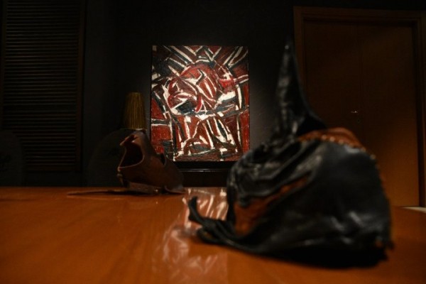 &laquo;Потри мне спину русским авангардом&raquo;: РОСИЗО организовал художественную выставку о дизайне в салоне элитной мебели