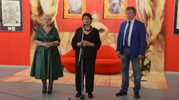 В Саратов привезли оригинальные произведения Сальвадора Дали
