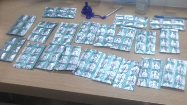 Саратовские таможенники пресекли контрабанду запрещенных лекарств для похудения
