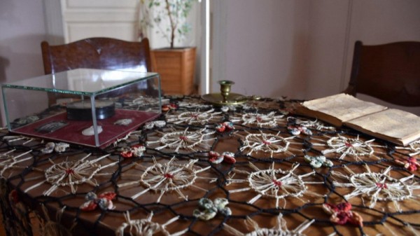 В саратовском музее зачитали поздравление президента России
В саратовском музее зачитали поздравление президента России