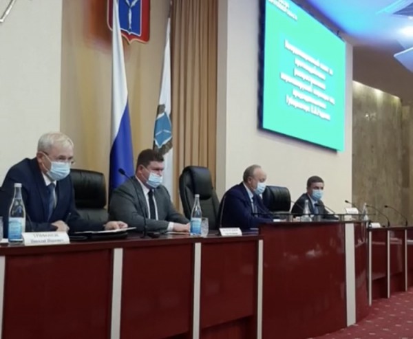 Губернатор поручил контролировать ситуацию с заболеваемостью саратовских школьников 