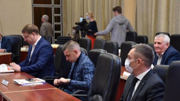 В Саратове назвали экспортеров года. Губернатор наградил бизнесменов
В Саратове назвали экспортеров года. Губернатор наградил бизнесменов