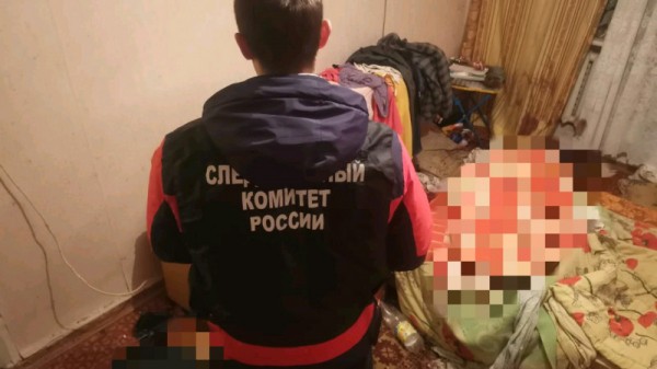 В квартире дома на Молодежной нашли изрезанные трупы мужчины и женщины
