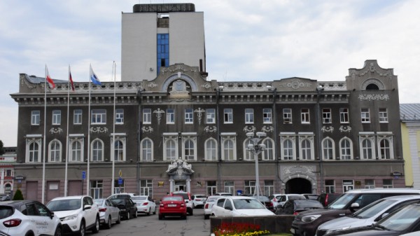 В саратовской мэрии придумали, как поддержать бизнес, арендующий помещения у города
