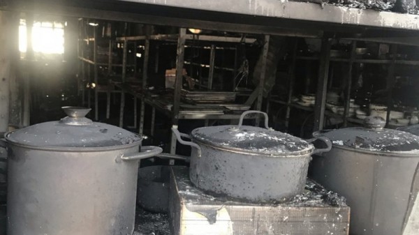  Ночью в Энгельсе сгорел магазин. Огонь тушили 37 пожарных
