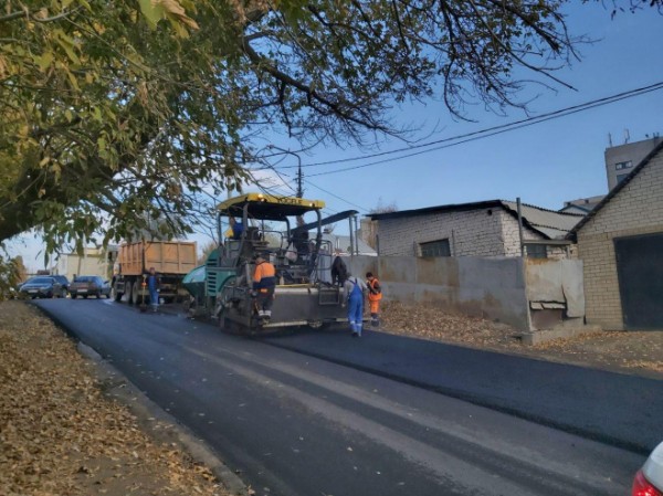 Губернатор проконтролировал, как идет ремонт улиц в разных районах Саратова