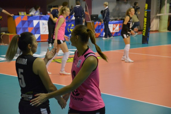 &laquo;Протон&raquo; дома в напряженном матче проиграл действующим чемпионкам России