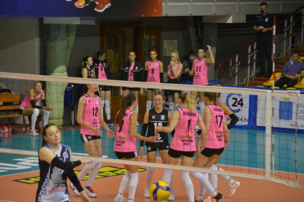 &laquo;Протон&raquo; дома в напряженном матче проиграл действующим чемпионкам России