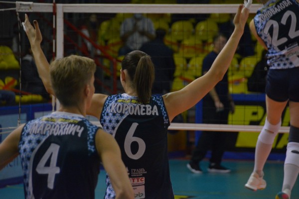 &laquo;Протон&raquo; дома в напряженном матче проиграл действующим чемпионкам России