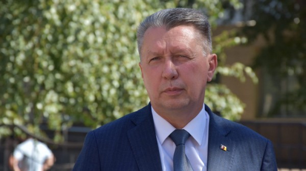 В юмористическом шоу на Первом канале поблагодарили главу Энгельсского района
