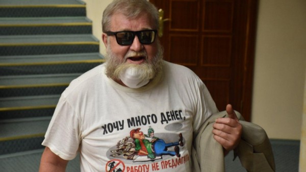 В Саратове избили катавшегося на электровелосипеде депутата. Он рассказал, как шесть дней провел «между жизнью и смертью»
В Саратове избили катавшегося на электровелосипеде депутата. Он рассказал, как шесть дней провел «между жизнью и смертью»