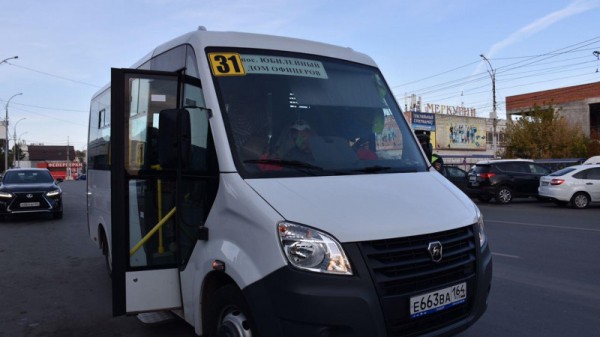 В Саратове &laquo;ГАЗель&raquo; сбила девочку. Ребёнка увезли в больницу
