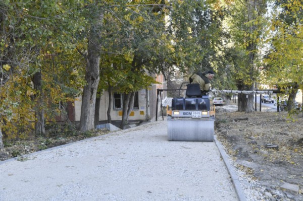 Глава региона проверил ход ремонта дорог и тротуаров в Ленинском районе г.Саратова Глава региона проверил ход ремонта дорог и тротуаров в Ленинском районе г.Саратова