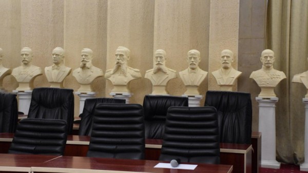 Саратовские чиновники планируют набрать кредитов и раздать нуждающимся 23 миллиарда рублей
Саратовские чиновники планируют набрать кредитов и раздать нуждающимся 23 миллиарда рублей