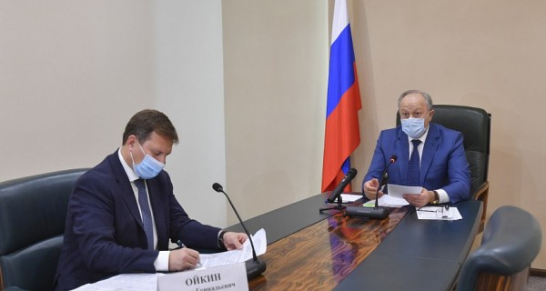 Саратовский губернатор потребовал искоренить неформальную занятость Саратовский губернатор потребовал искоренить неформальную занятость