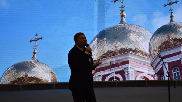 Губернатор области поздравил лучших работников культуры региона. Им вручили по 100 тысяч рублей
