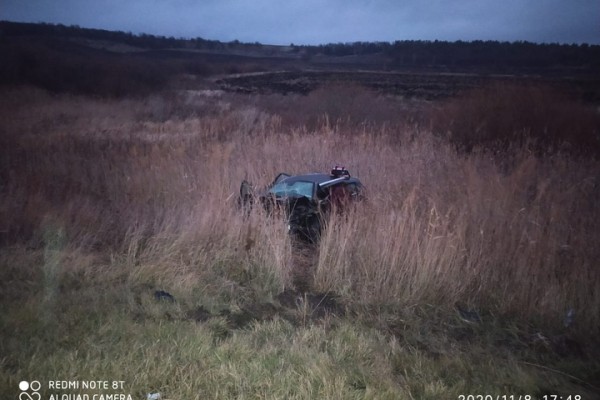 Около Татищево столкнулсь две легковушки. Погибли оба водителя и юная пассажирка