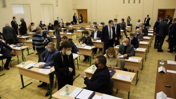 Депутаты одобрили сокращение числа заместителей главы Саратова
Депутаты одобрили сокращение числа заместителей главы Саратова