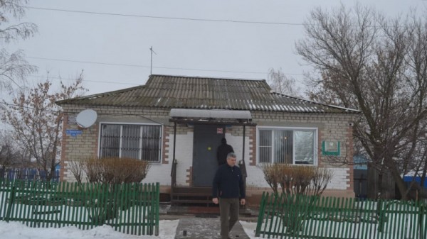 В Саратовском селе на сэкономленные деньги отремонтировали Дом культуры: средств не хватило, подрядчик пообещал добавить «из своих»
В Саратовском селе на сэкономленные деньги отремонтировали Дом культуры: средств не хватило, подрядчик пообещал добавить «из своих»