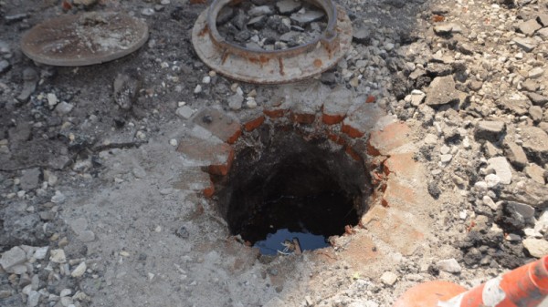 Двухлетний ребенок упал в колодец. Мать мальчика взыскала деньги с мэрии
