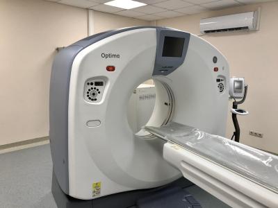 
На фоне рекордного числа заболевших власти объявили круглосуточный режим работы КТ					