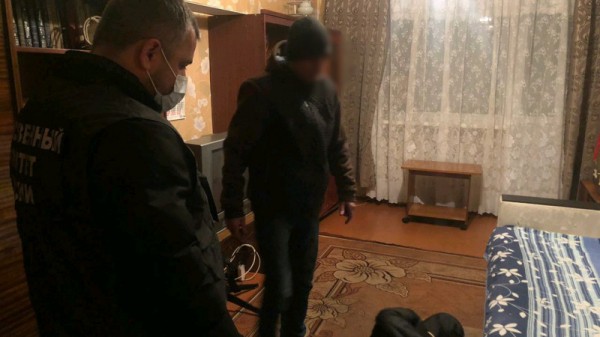 На вечеринке саратовца убили пакетом с бутылками за то, что он избил женщину
