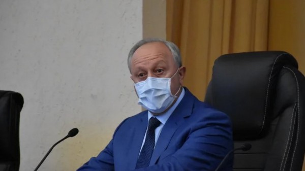 Сокращение чиновников. Губернатор создал комиссию, регулирующую численность госслужащих
