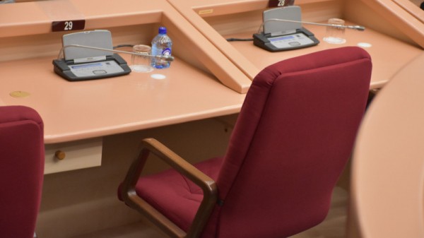 На должность глав двух районов рекомендовали кандидатов с "большим жизненным и управленческим опытом"
На должность глав двух районов рекомендовали кандидатов с "большим жизненным и управленческим опытом"