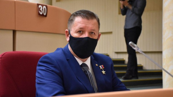 Депутат Саратовской областной думы назвал Героя России предателем присяги
